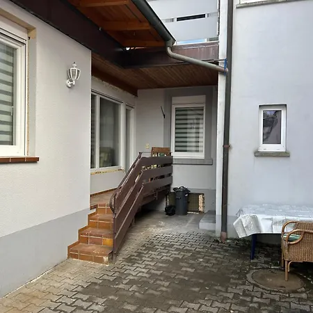 Ayna 1, Direkt An Der Schweizer Grenze *