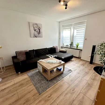 Ayna 1, Direkt An Der Schweizer Grenze