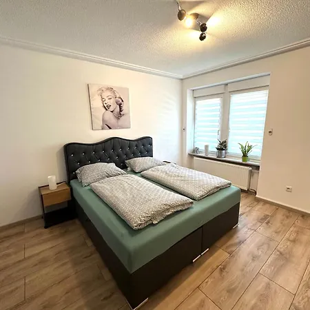 Ayna 1, Direkt An Der Schweizer Grenze