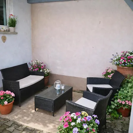 Ayna 1, Direkt An Der Schweizer Grenze